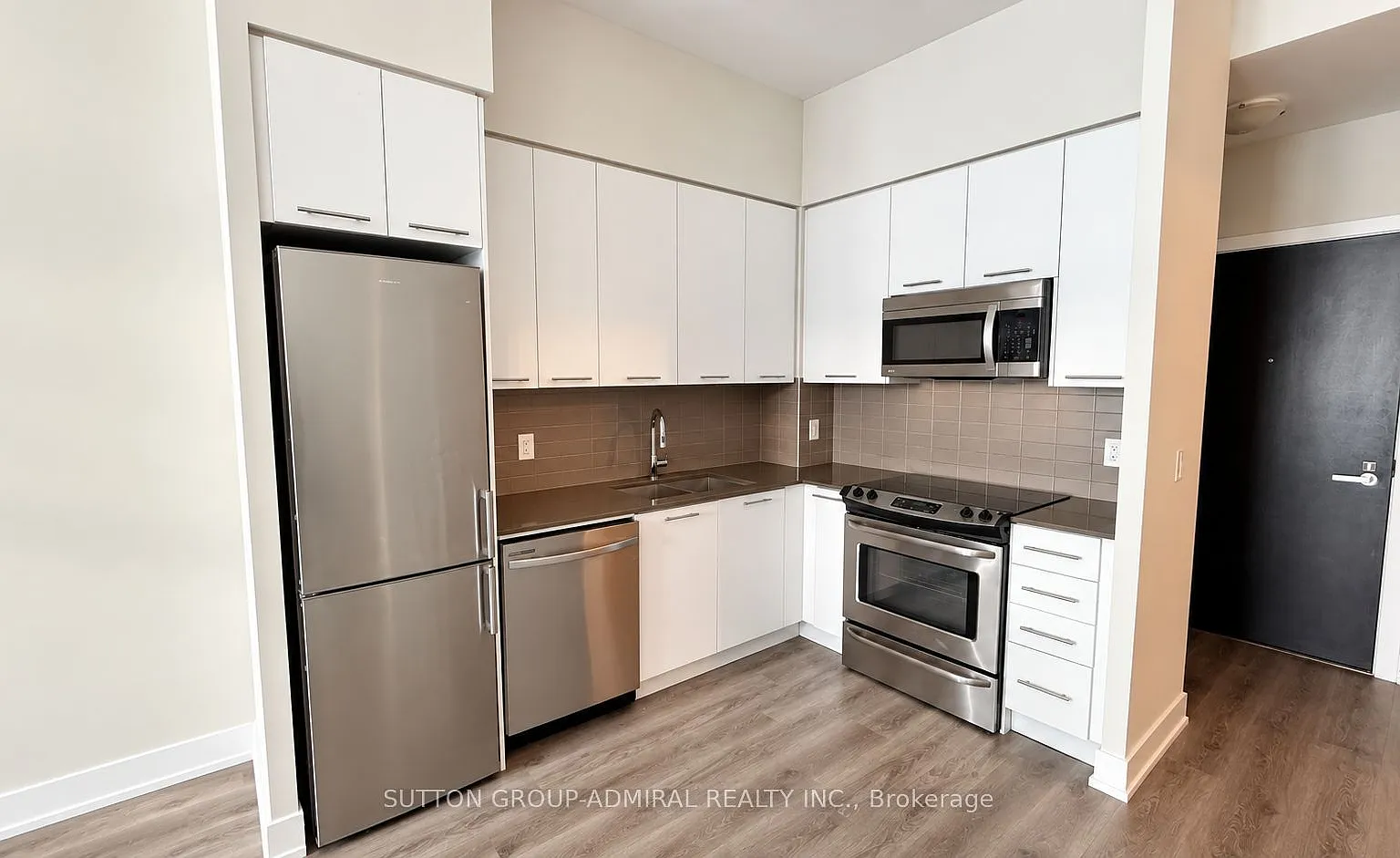 2 bed, $2,550 — Photo 2