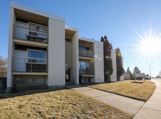 1327 Scenic Dr S #3, Lethbridge, AB T1K 1M3