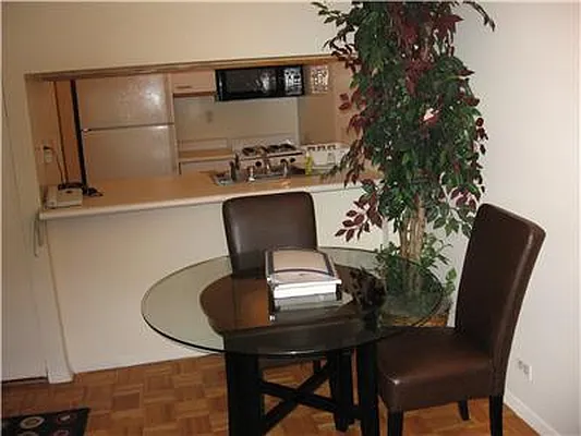 Sold by RELO REDAC INC. | media 7