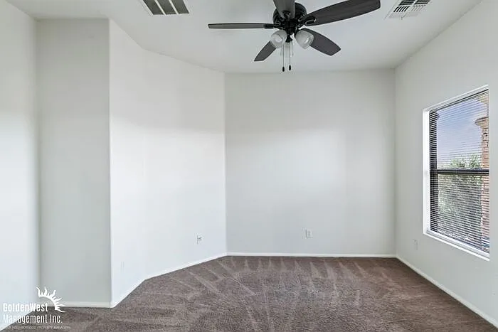 993 E Corral St — Photo 14
