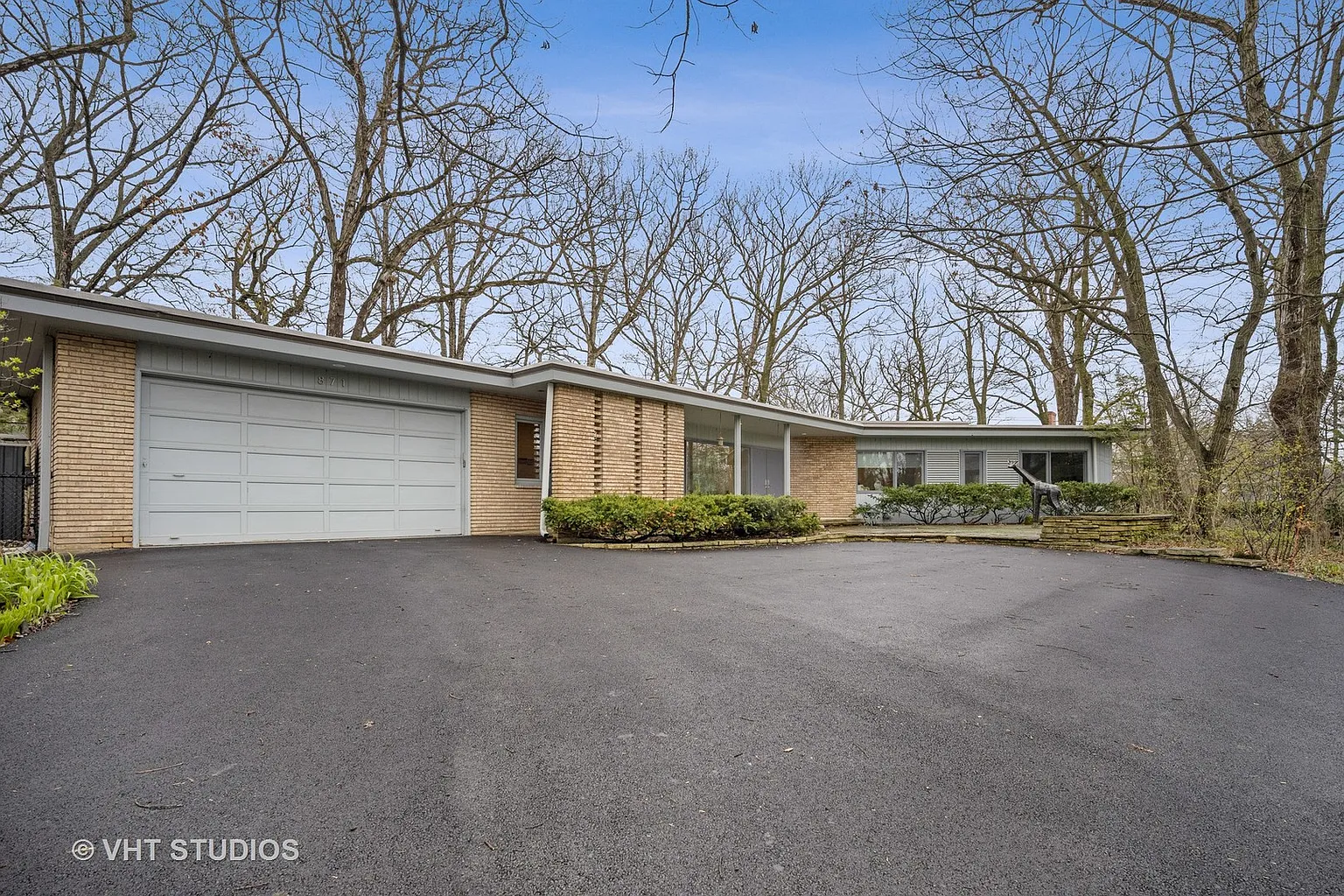 871 Fairview Rd photo 1