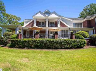 8 Ridgeland Dr, Greenville, SC 29601