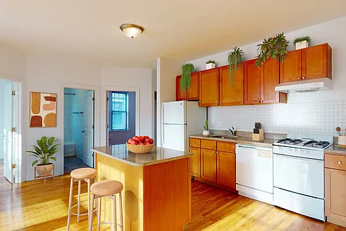 Woodlawn Court Photo 1