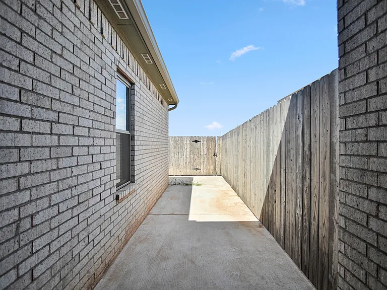 5806 Virginia Ave — Photo 15