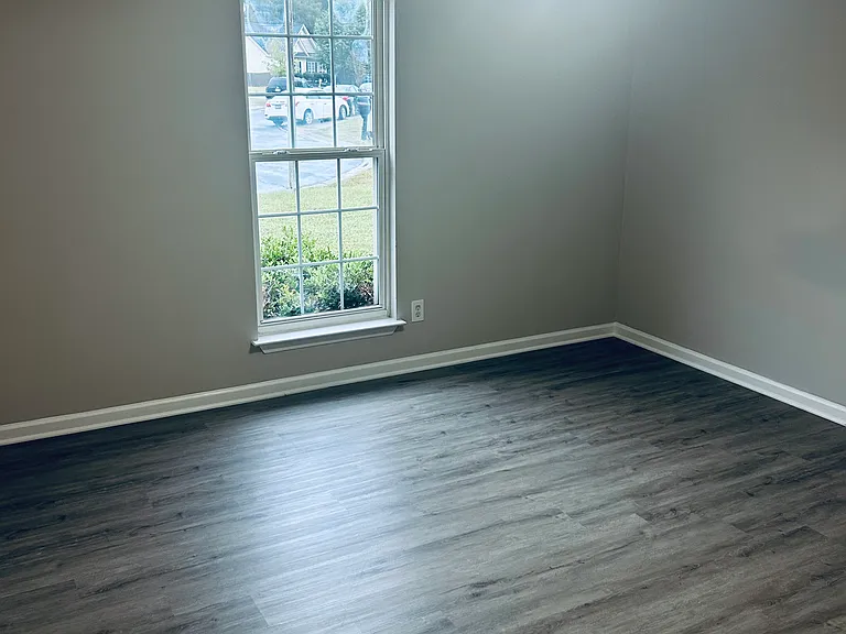 804 Valley Creek Dr — Photo 10