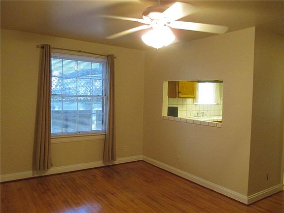 4th image of 912 E 32nd St APT 203