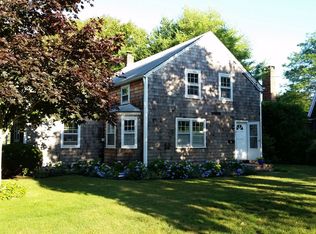 21 Elm St, Southampton, NY 11968