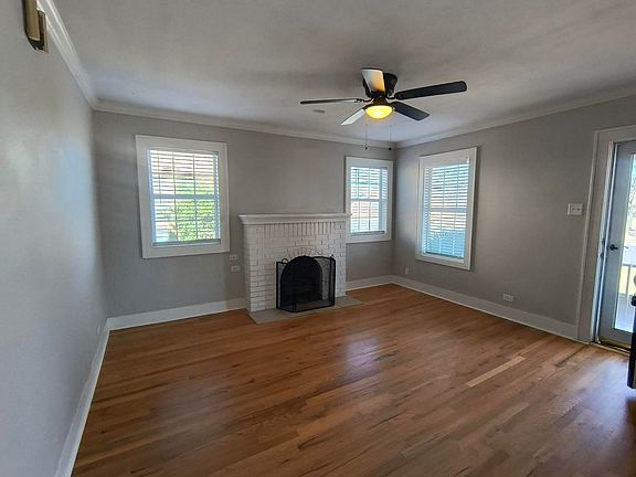 2nd image of 1821 W Avenue J