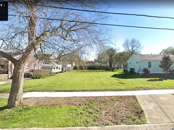 1444 Pressburg St, New Orleans, LA 70122