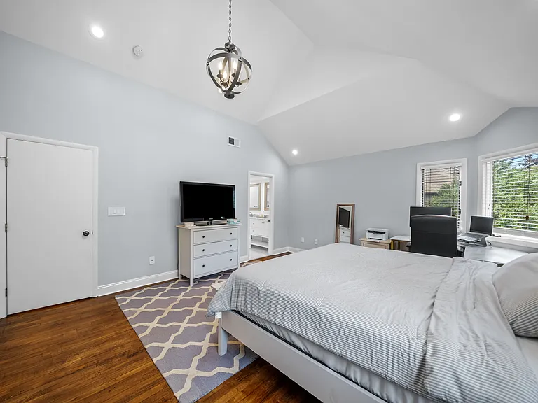 22 Pamrapo Ct W — Photo 25