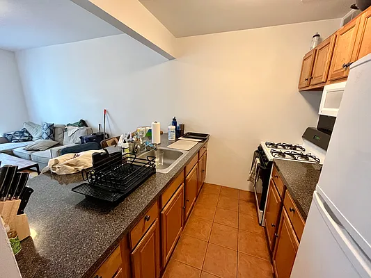 Rented by J Misrahi Realty Corp | media 7