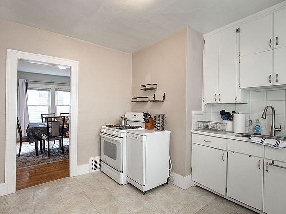 2nd image of 3165 Kensington Rd