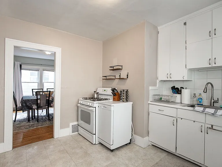3165 Kensington Rd — Photo 2