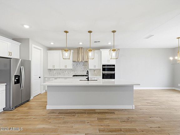 4th image of 1069 W Haynes Way