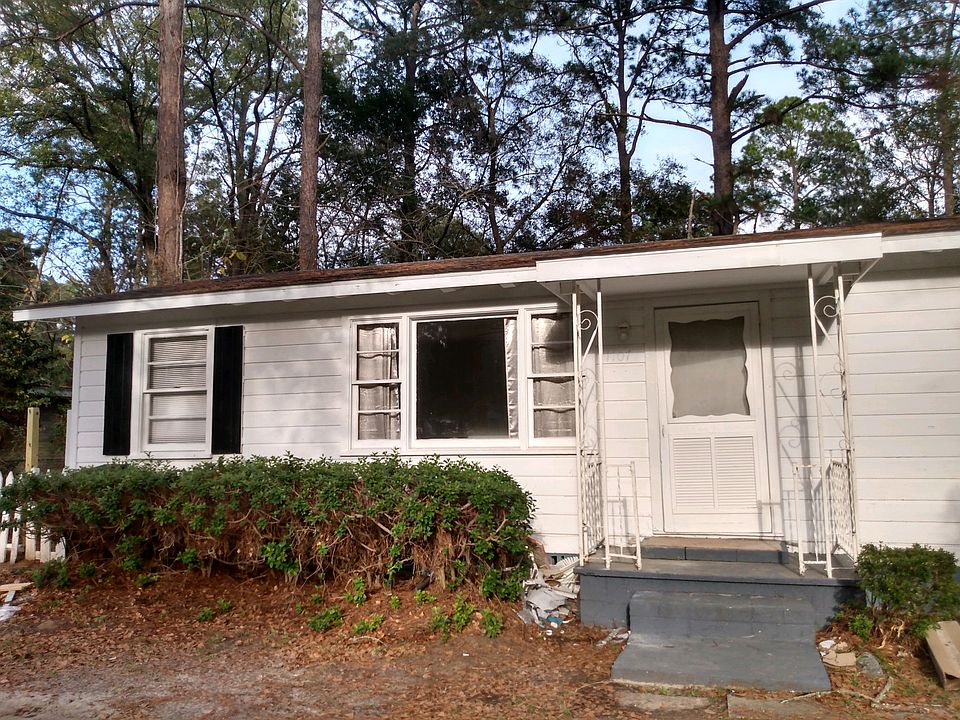 1st image of 1707 Azalea Dr
