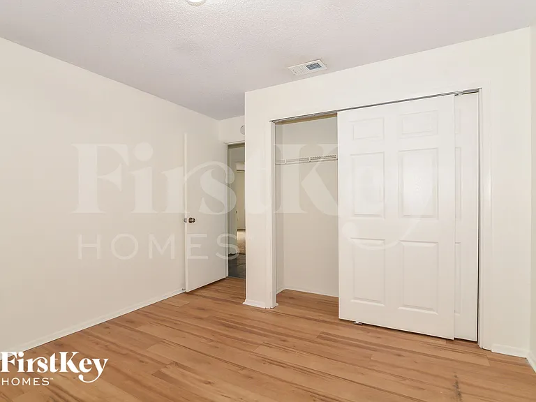 3228 Curry Woods Cir #2 — Photo 16
