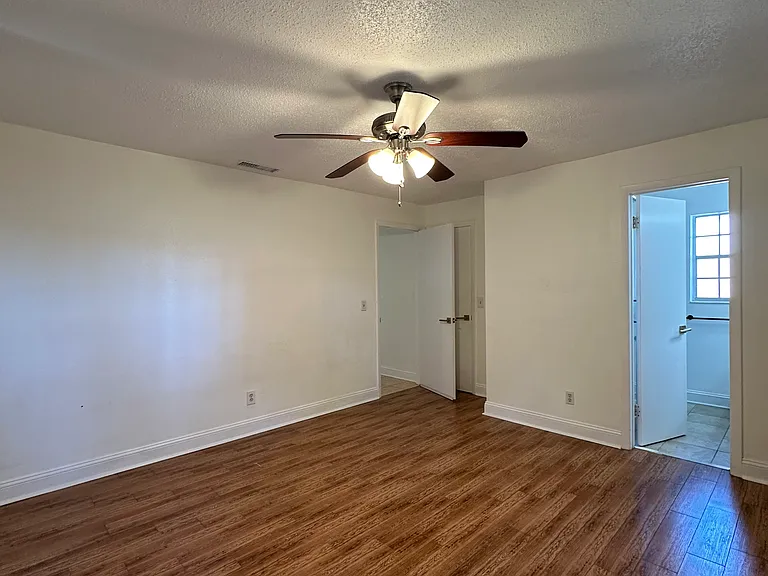 1661 Bartlett Ave — Photo 22