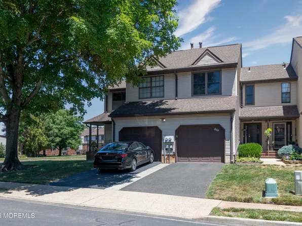 192 Longwood Drive #19-2, Manalapan, NJ 07726