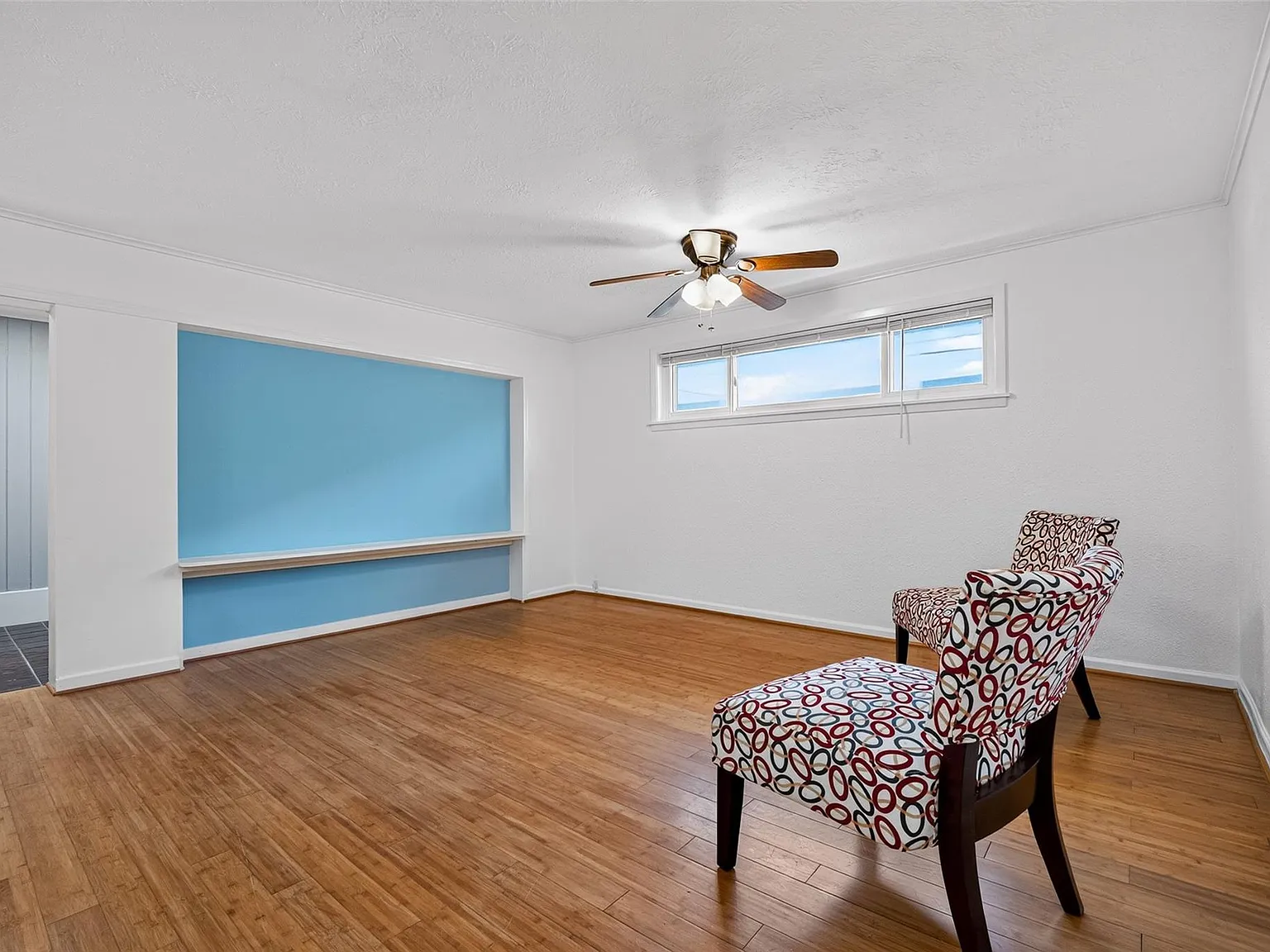 2 bed, 1.0 bath, 1188 sqft, $1,580 — Photo 4