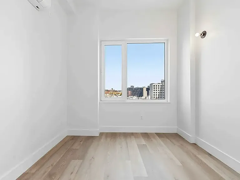89-25 162nd St #806 — Photo 10