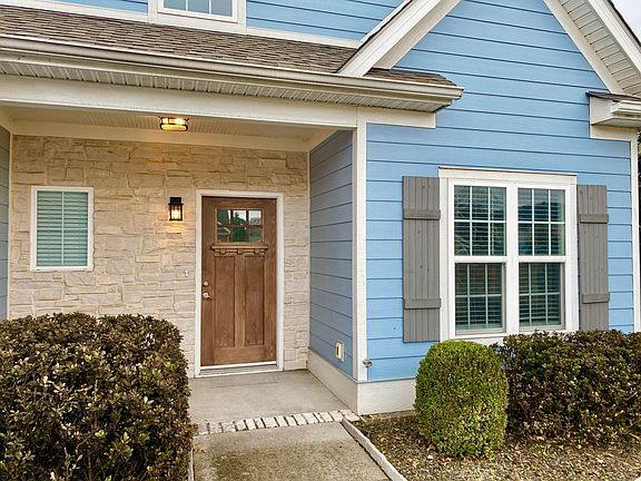 2nd image of 2448 Waterhaven Dr