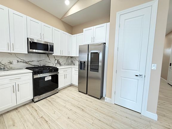 5th image of 3107 W Laux Dr