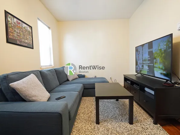 2 Schrepel Pl #1, Boston, MA 02127