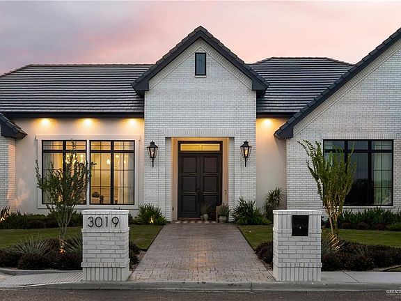2nd image of 3019 W Rockefeller Ln