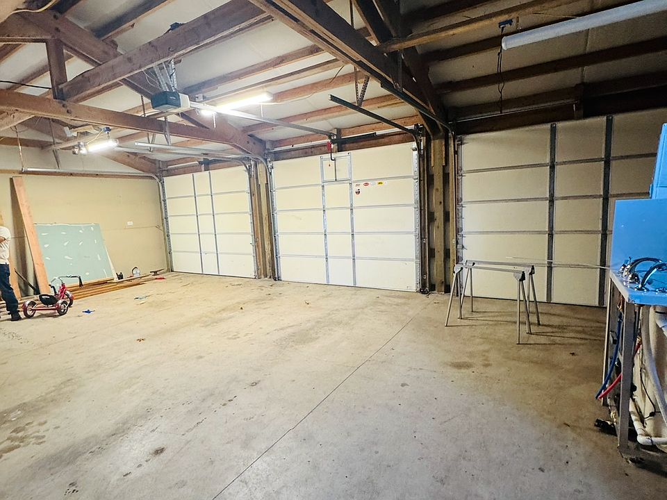 2nd image of 4170 Cougar Rd