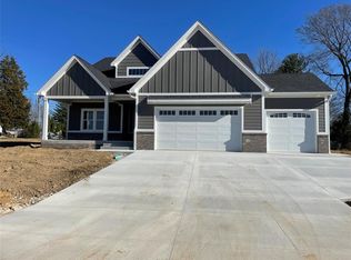 4528 N Triple Crown Dr, Bloomington, IN