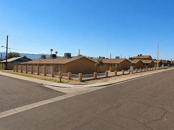4th image of 2559 E Corona Ave