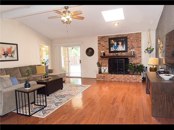 5th image of 2601 Timbercreek Dr