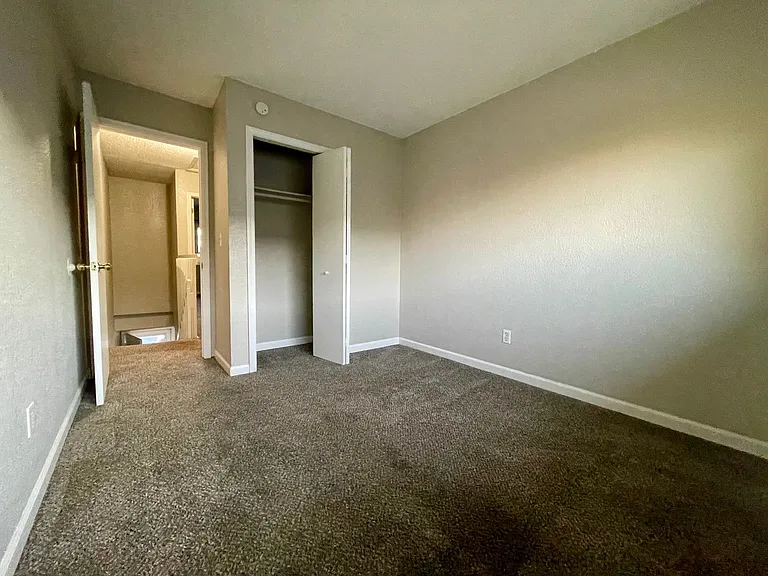 221 N Race St #A — Photo 15