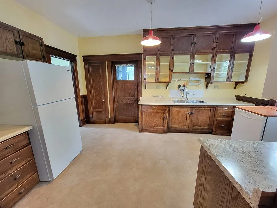 2 bed, 910 sqft, $1,195 — Photo 2