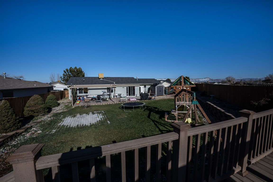 next background image