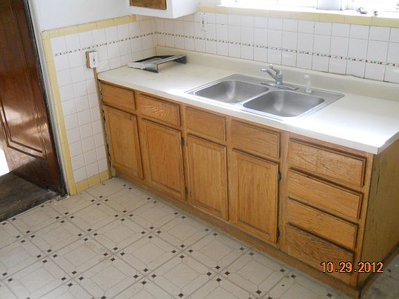 5th image of 5851 Hampton Ave