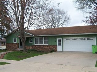 2 Meadow Vw, Waupun, WI 53963