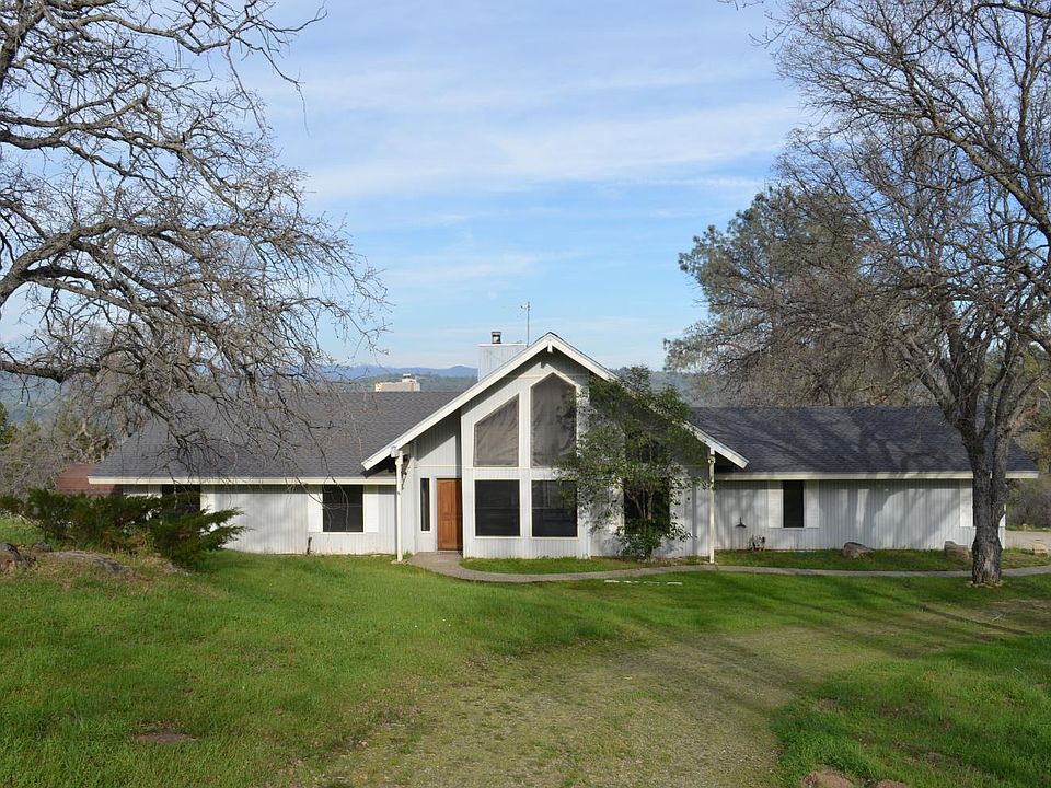 1st image of 41770 Lilley Mountain Dr