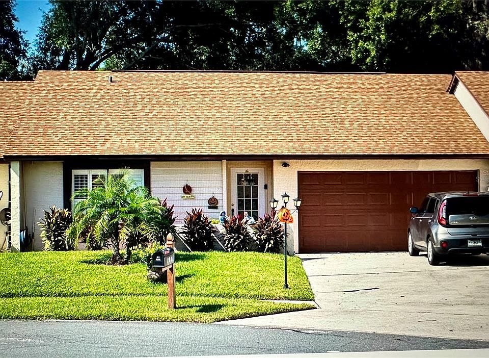 1st image of 186 PINE KNOLL COURT