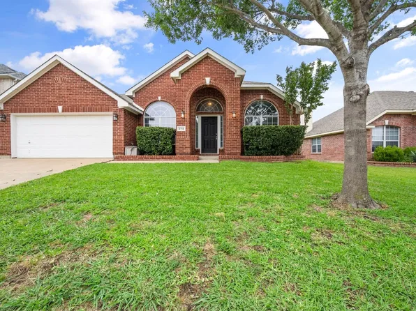 2113 Boulder Ridge Trl, Mansfield, TX 76063