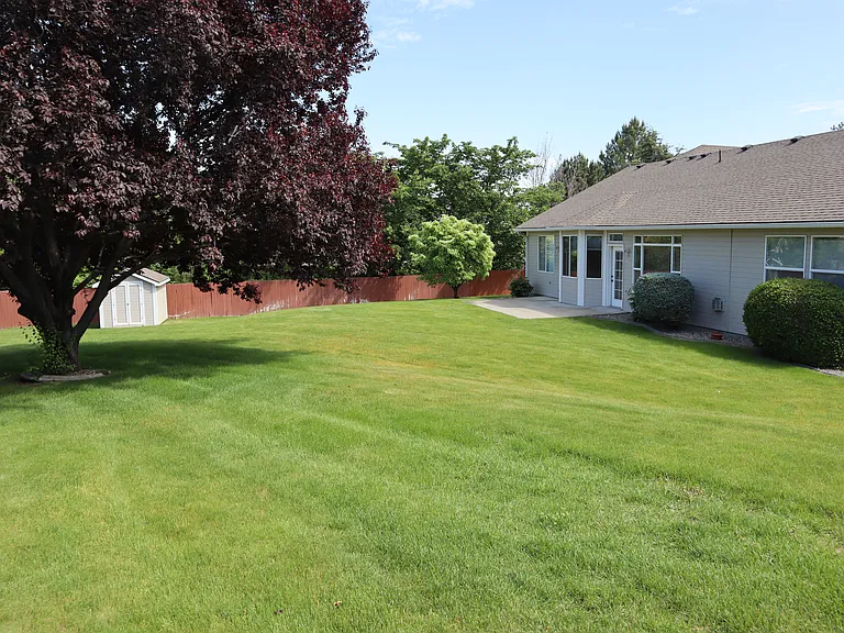 2758 Rue Ct — Photo 9