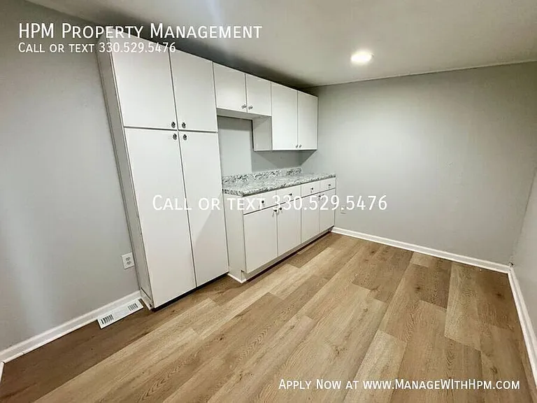 612 Guy St NW — Photo 10