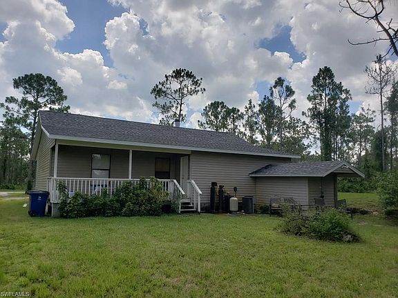 2nd image of 919 Moore Ave