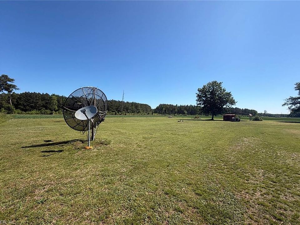 2nd image of 496 Acorn Hill Rd