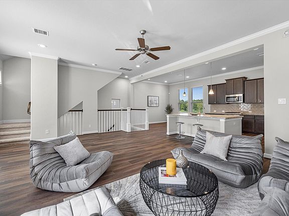 5th image of 9618 Cambridge Manor Ln