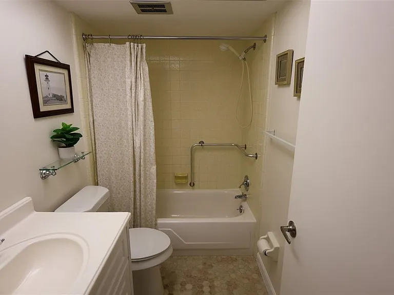 1235 S Highland Ave #4-306 — Photo 14