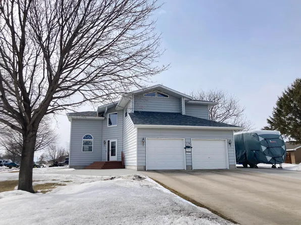 774 18th St SE, Huron, SD 57350