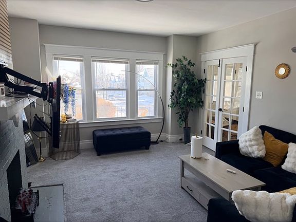 2nd image of 112 Lonsdale Rd #2