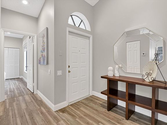 3rd image of 5536 Fox Hollow Dr Drive