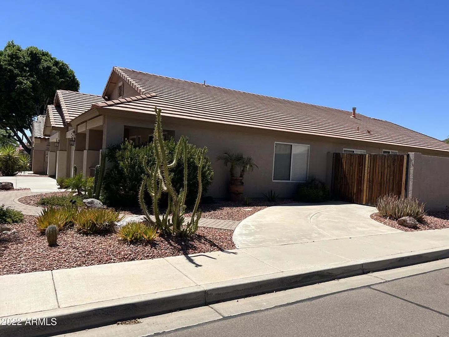 Nice 4 bedroom with swimming pool! — Photo 2